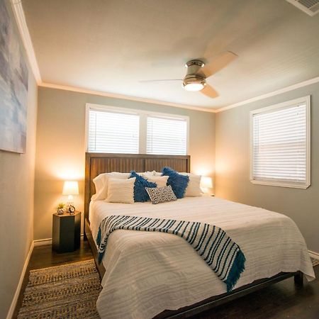 Walk To The Silos! 3 Bed 1960'S Bungalow Near Baylor ウェーコ エクステリア 写真