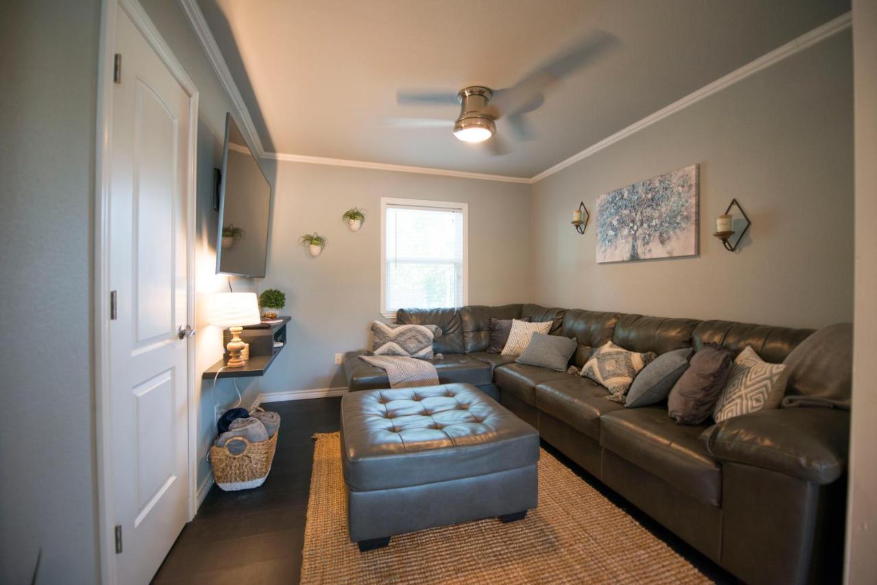 Walk To The Silos! 3 Bed 1960'S Bungalow Near Baylor ウェーコ エクステリア 写真