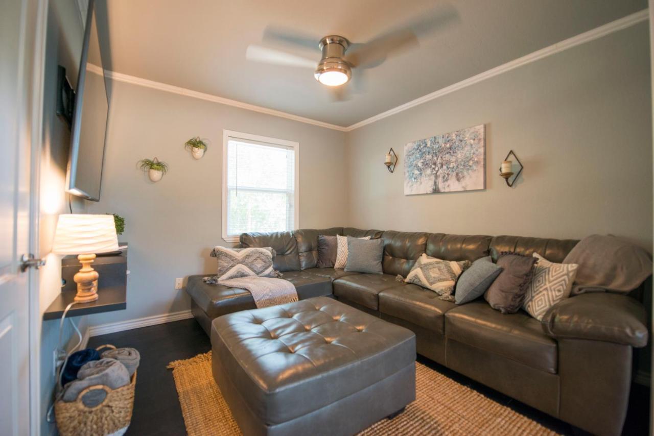 Walk To The Silos! 3 Bed 1960'S Bungalow Near Baylor ウェーコ エクステリア 写真