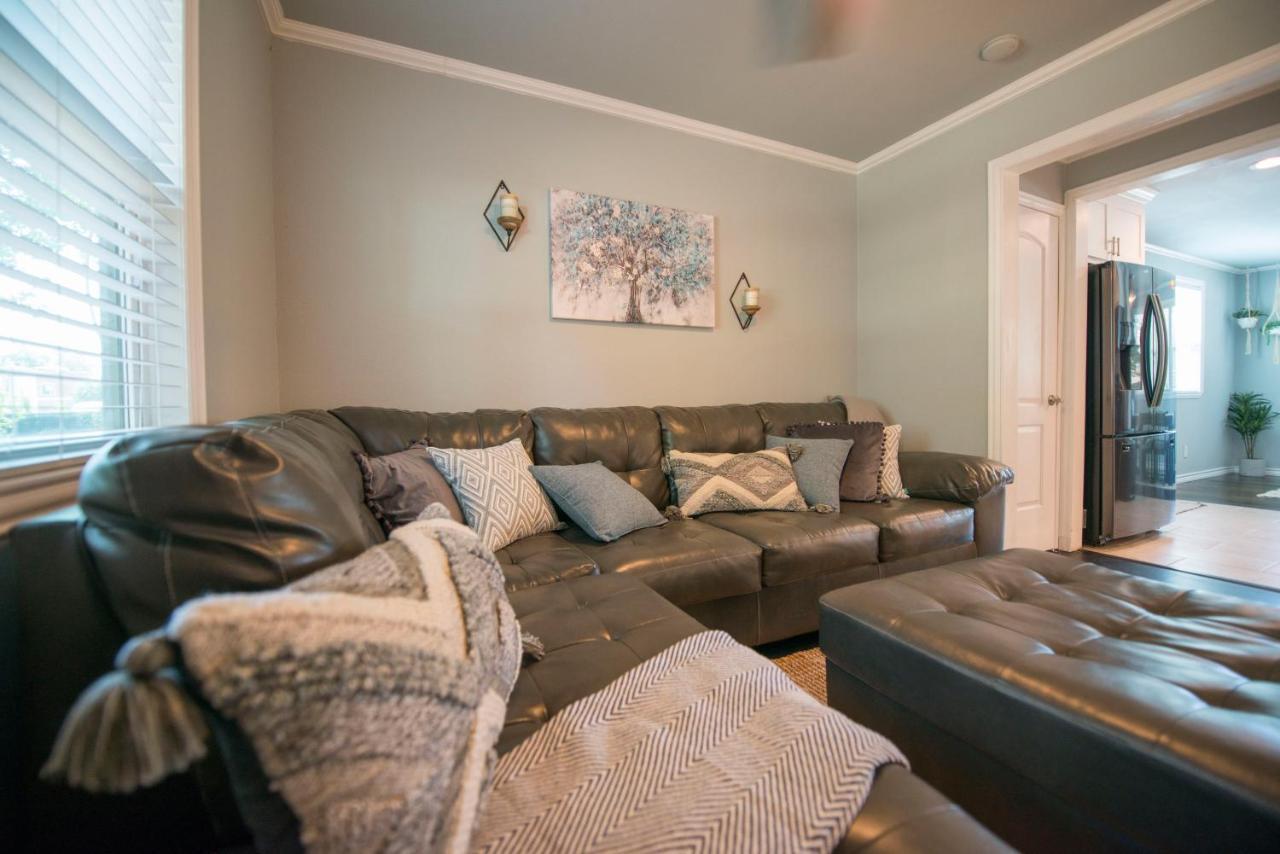 Walk To The Silos! 3 Bed 1960'S Bungalow Near Baylor ウェーコ エクステリア 写真