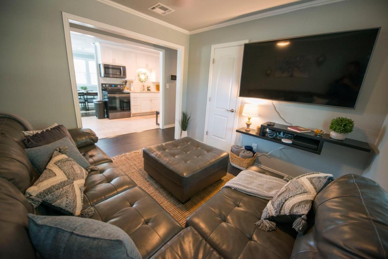 Walk To The Silos! 3 Bed 1960'S Bungalow Near Baylor ウェーコ エクステリア 写真