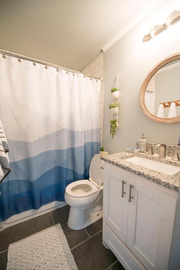 Walk To The Silos! 3 Bed 1960'S Bungalow Near Baylor ウェーコ エクステリア 写真