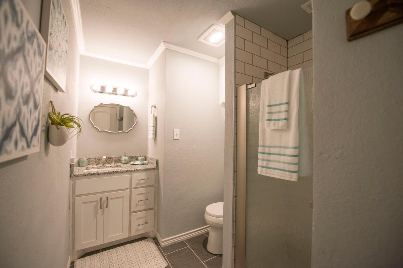Walk To The Silos! 3 Bed 1960'S Bungalow Near Baylor ウェーコ エクステリア 写真